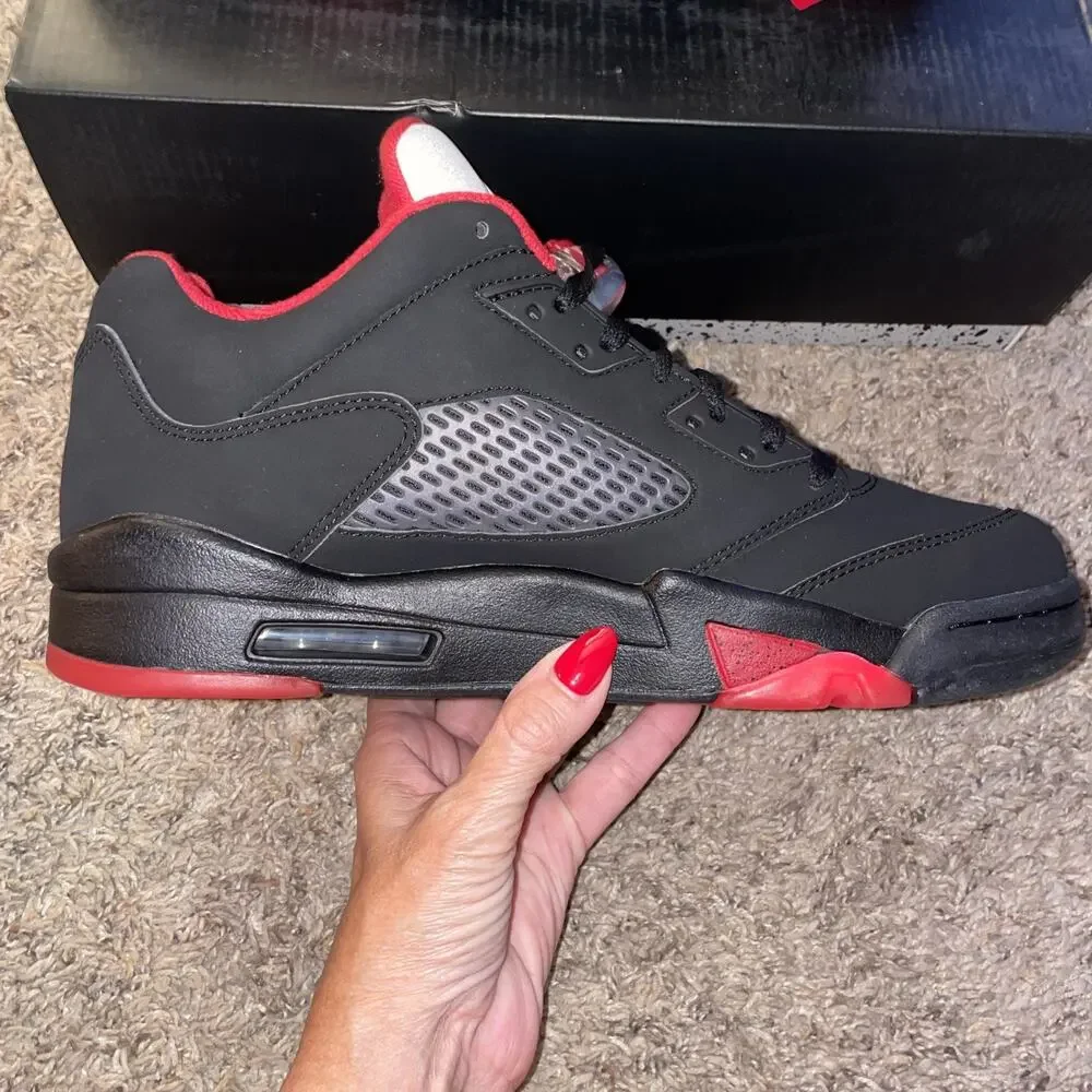 Size 10- Jordan 5 Retro Low Alternate 90 2016 NIB